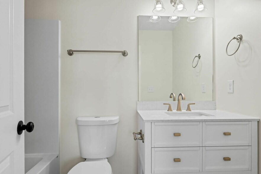 More Photos Of 1763 Strawberry Meadows Way, Knoxville Apartments For Sale