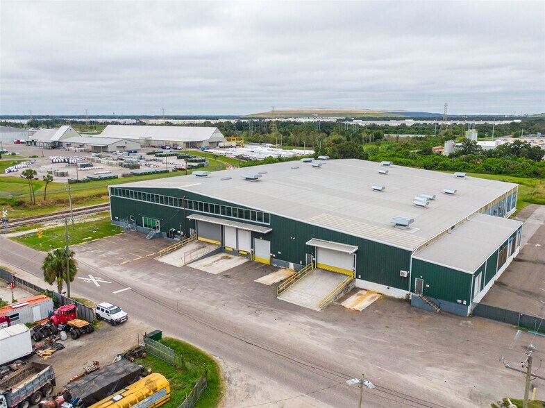 Primary Photo Of 5115 Hartford St, Tampa Manufacturing For Sale