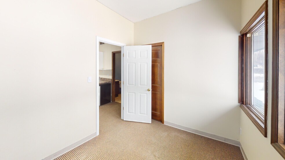 More Photos Of Sunset Hills Executive Pky, Glen Carbon Unknown For Lease