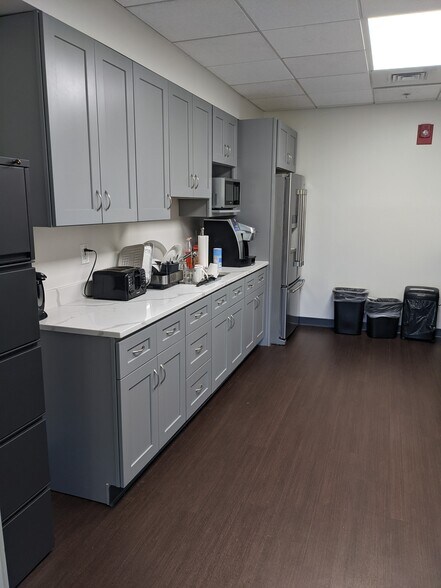 More Photos Of 1466 Main St, Waltham Office For Sale