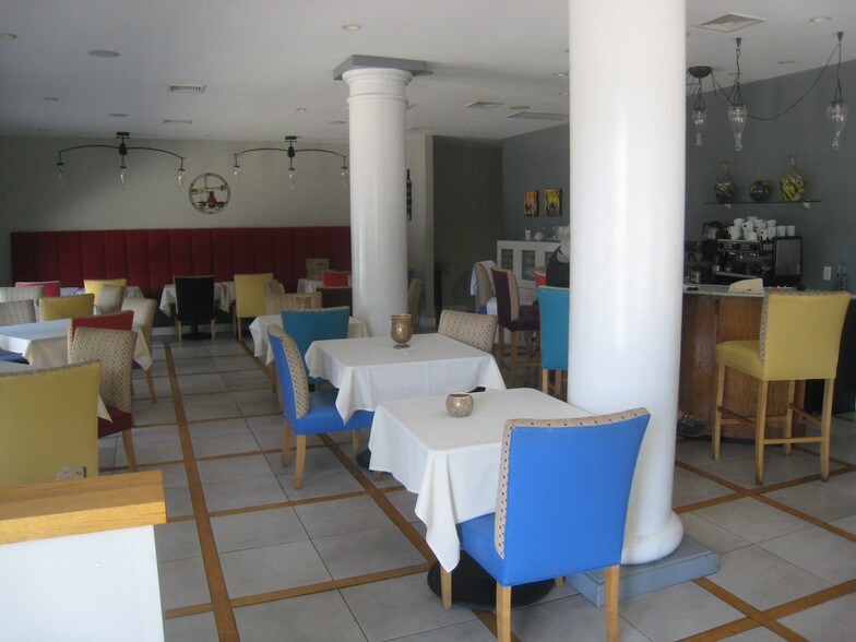 More Photos Of 34 W Merchant St, Audubon Restaurant For Sale