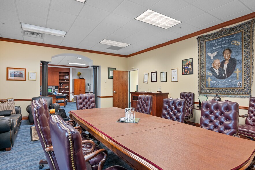 More Photos Of 690 Northland Blvd, Cincinnati Specialty For Sale