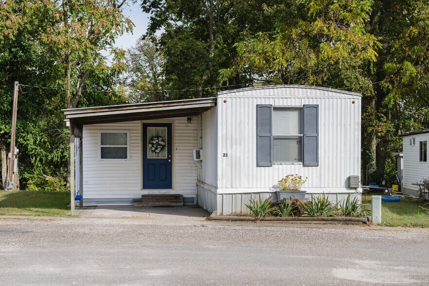 More Photos Of 225 S Barnett, Nauvoo Multifamily For Sale