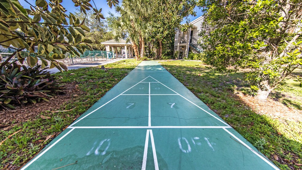 More Photos Of 1160 Four Seasons Cir, Sarasota Apartments For Sale