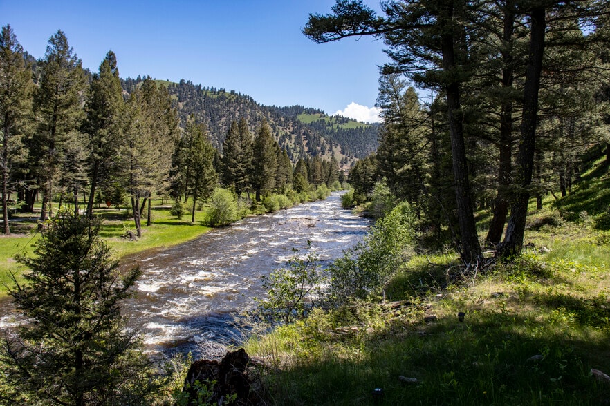 More Photos Of 29 Frontage Rd, Basin Manufactured Housing Mobile Home Park For Sale