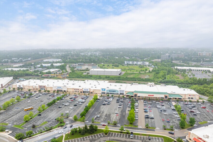 More Photos Of 2400-2470 Chemical Rd, Plymouth Meeting General Retail For Lease