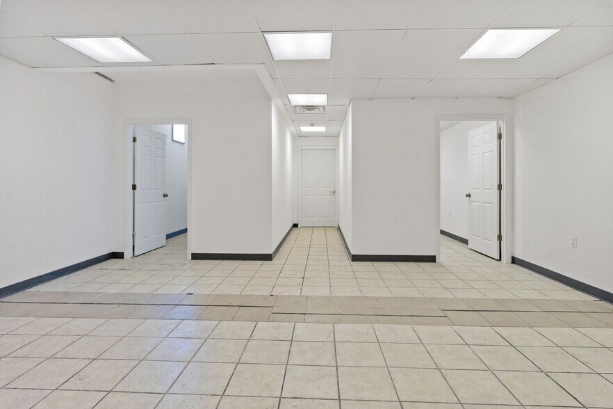 More Photos Of 1476-1480 State St, Schenectady Freestanding For Sale