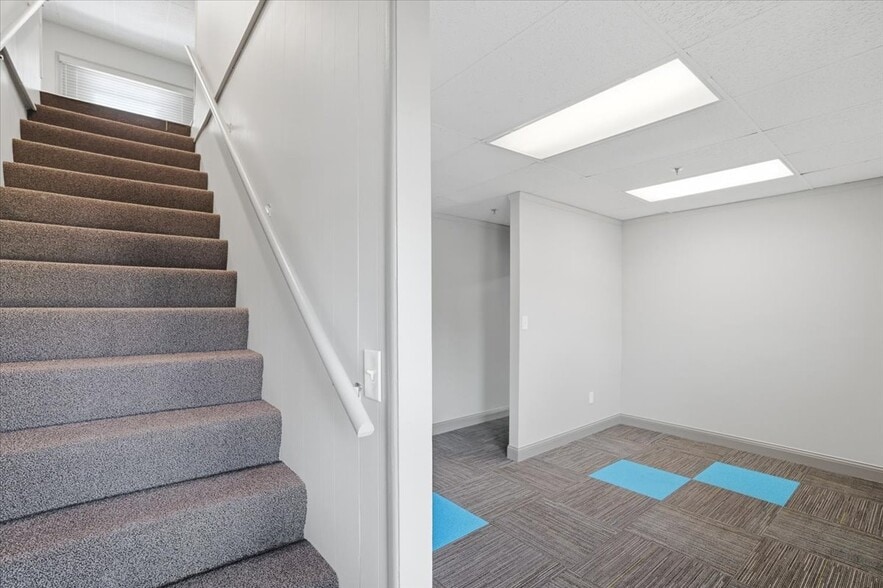 More Photos Of 175 E Broadway Ave, Westerville Office For Lease
