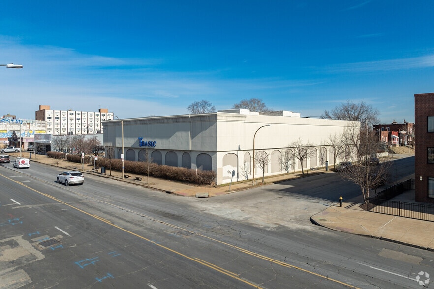Primary Photo Of 3654 S Grand Blvd, Saint Louis Office For Sale