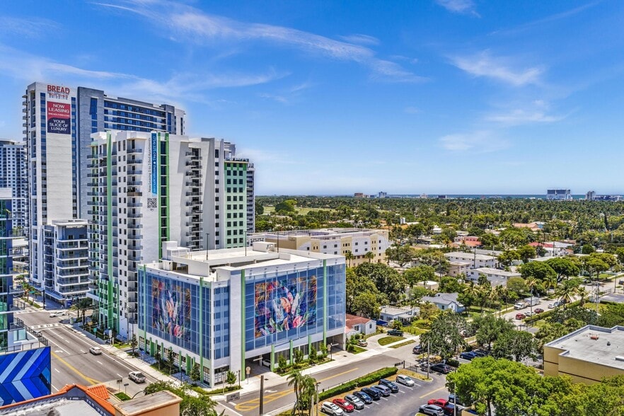 More Photos Of 418 S Federal Hwy, Hollywood Hotel For Sale