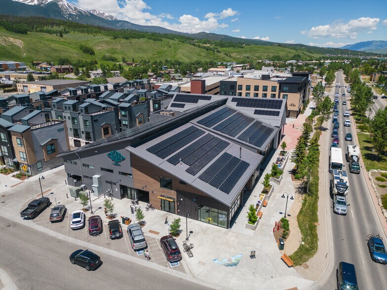 More Photos Of 325 Blue River Pky, Silverthorne General Retail For Sale
