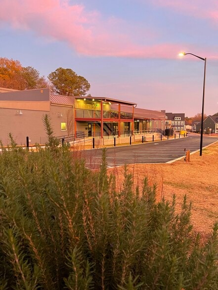 More Photos Of 525 S White St, Wake Forest Office For Sale