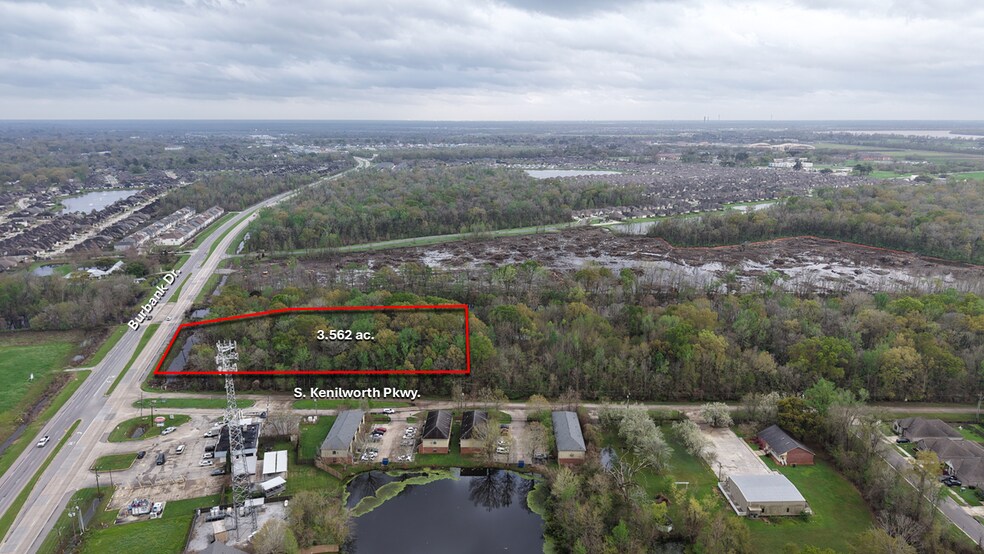 More Photos Of 555 Kenilworth Pkwy, Baton Rouge Land For Lease