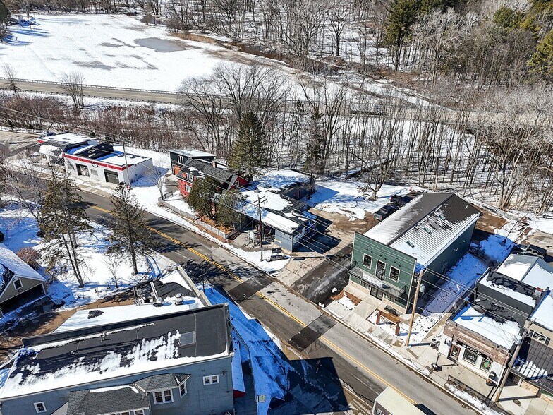 More Photos Of 1774 Riverside Dr, Suamico Freestanding For Lease