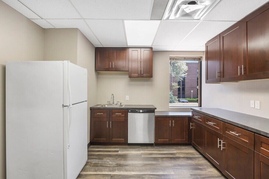 More Photos Of 9025 E Kenyon Ave, Denver Office For Lease