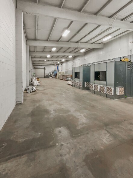 More Photos Of 104 Wheeler St, Portland Distribution For Sale