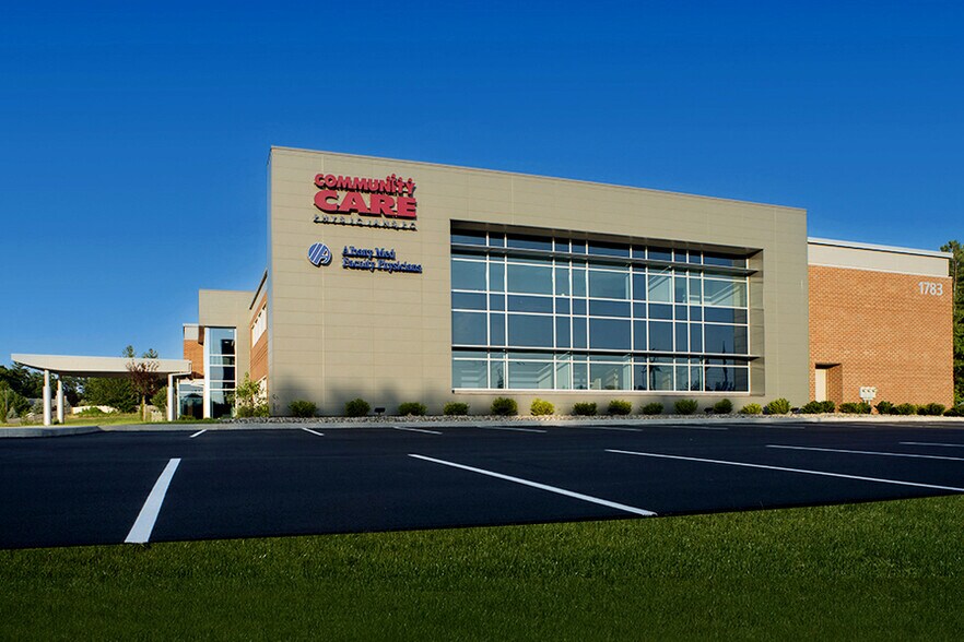 Primary Photo Of 1783 Route 9, Clifton Park Medical For Sale