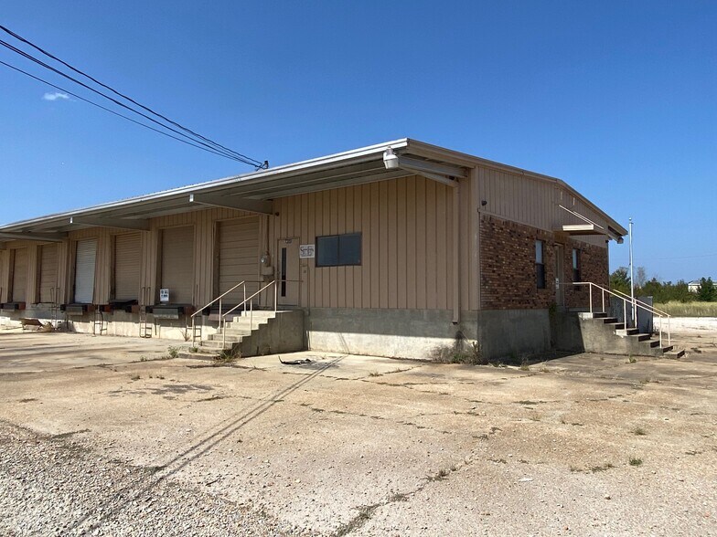 Primary Photo Of 3390 Jeff Homan Blvd, Tupelo Truck Terminal For Lease