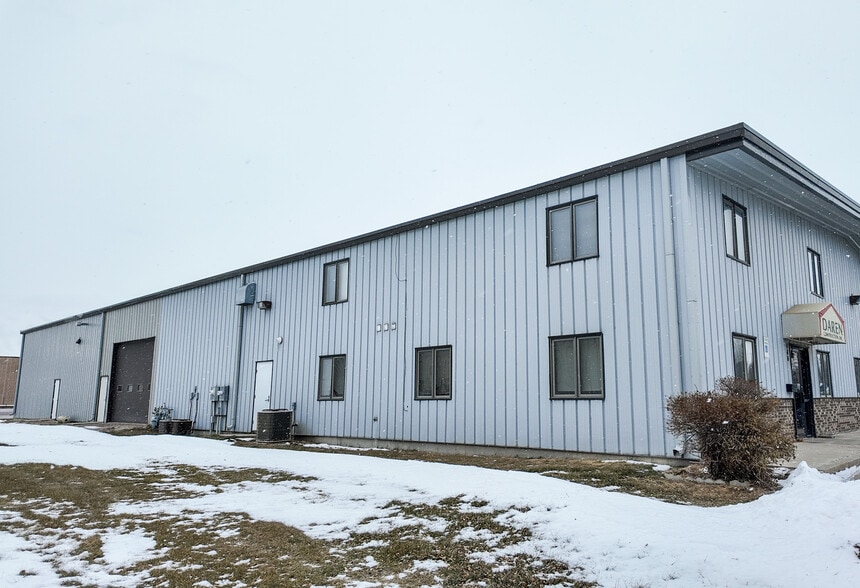 More Photos Of 404 E 40th St N, Sioux Falls Industrial For Lease