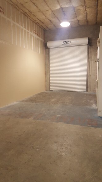 More Photos Of 932 NE 24th Ln, Cape Coral Light Manufacturing For Lease