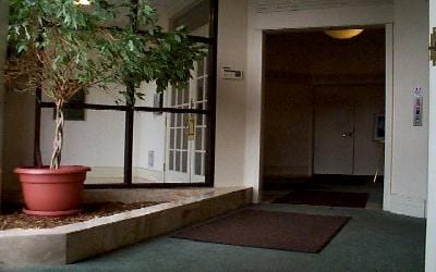 More Photos Of 315 S Crouse Ave, Syracuse Medical For Lease