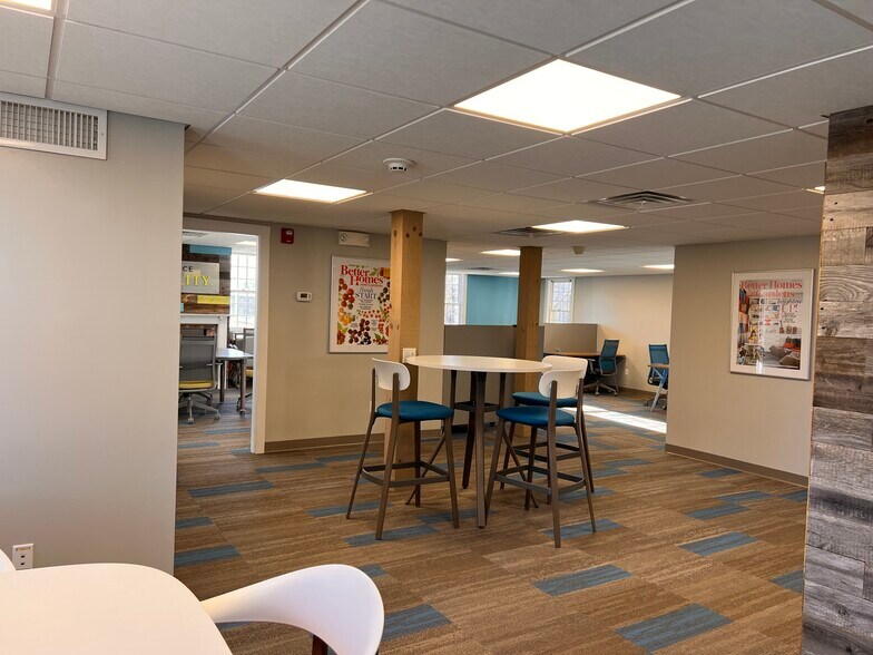 More Photos Of 16 Long Sands Rd, York Medical For Lease