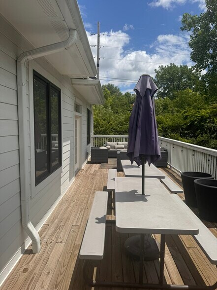 More Photos Of 6470 N Shadeland Ave, Indianapolis Office For Lease