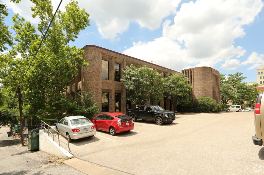 More Photos Of 505 W 12th St, Austin Office For Lease
