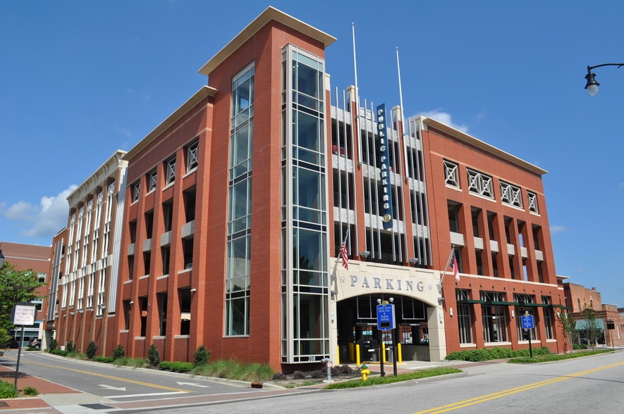 More Photos Of 201 Hay St, Fayetteville Office For Lease
