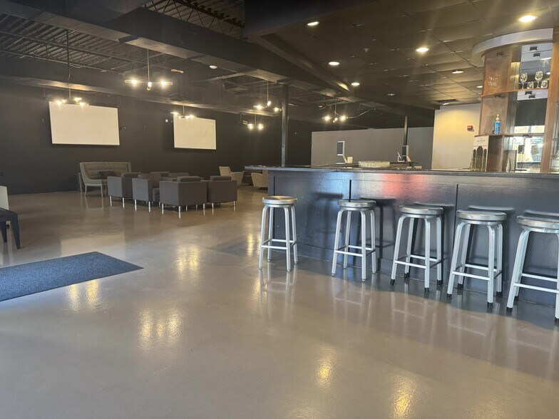 More Photos Of 223 S Brevard St, Charlotte Storefront Retail Office For Lease