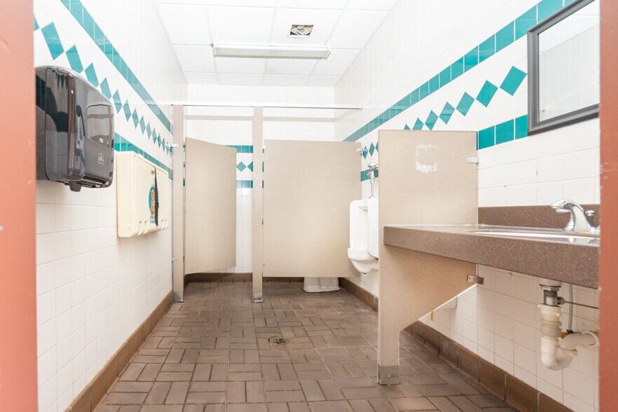 More Photos Of 3162 S Atlantic Ave, Daytona Beach Restaurant For Lease