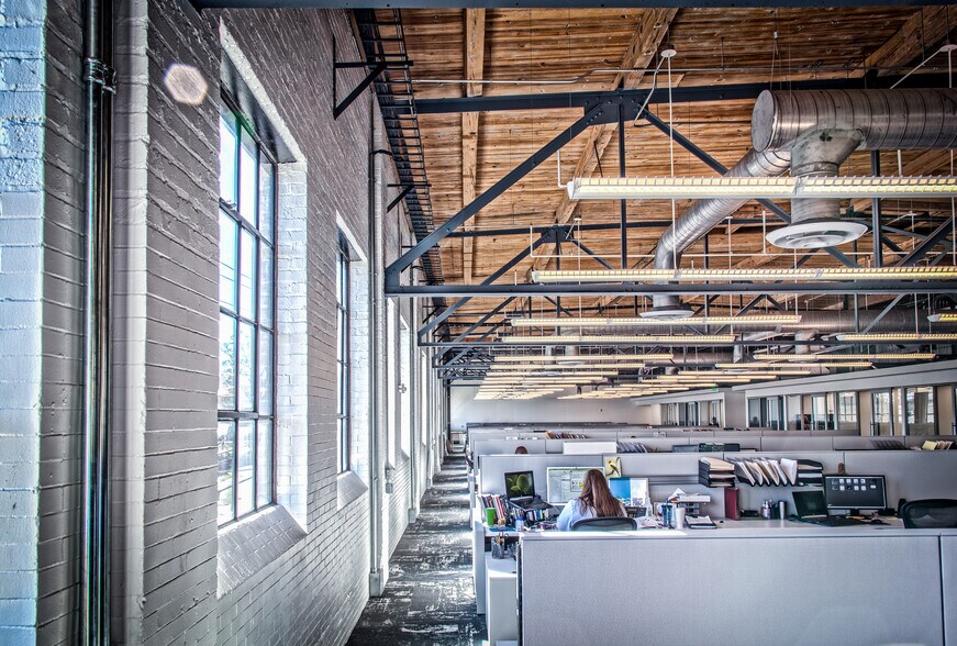 More Photos Of 400 Augusta St, Greenville Office For Sale
