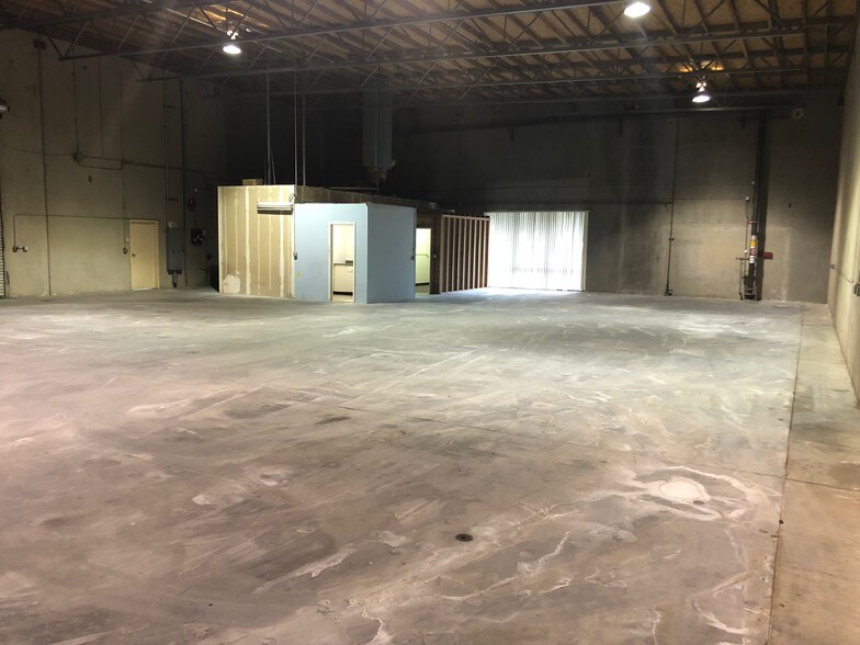 More Photos Of 4 Wayne Ct, Sacramento Warehouse For Lease