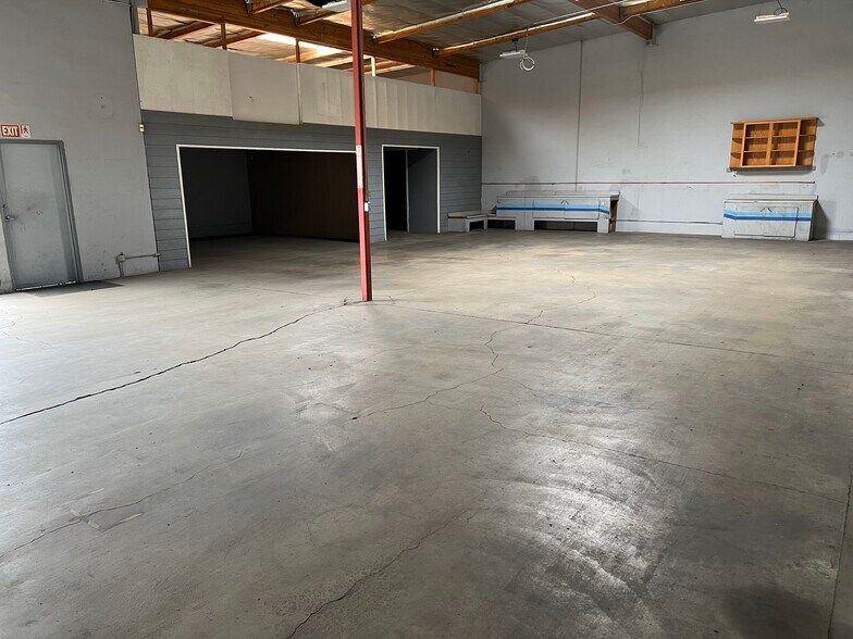 More Photos Of 570 Central Ave, Lake Elsinore Distribution For Sale