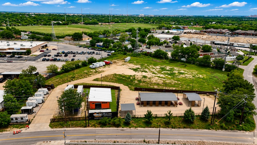 Primary Photo Of 1916 Austin Hwy, San Antonio General Retail For Lease
