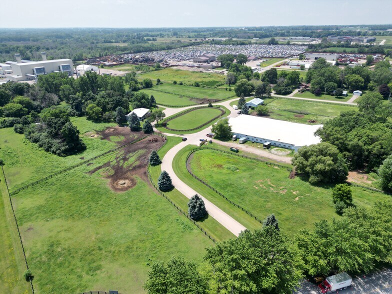 More Photos Of 136 Ferdinand St, Neenah Horse Stables For Sale