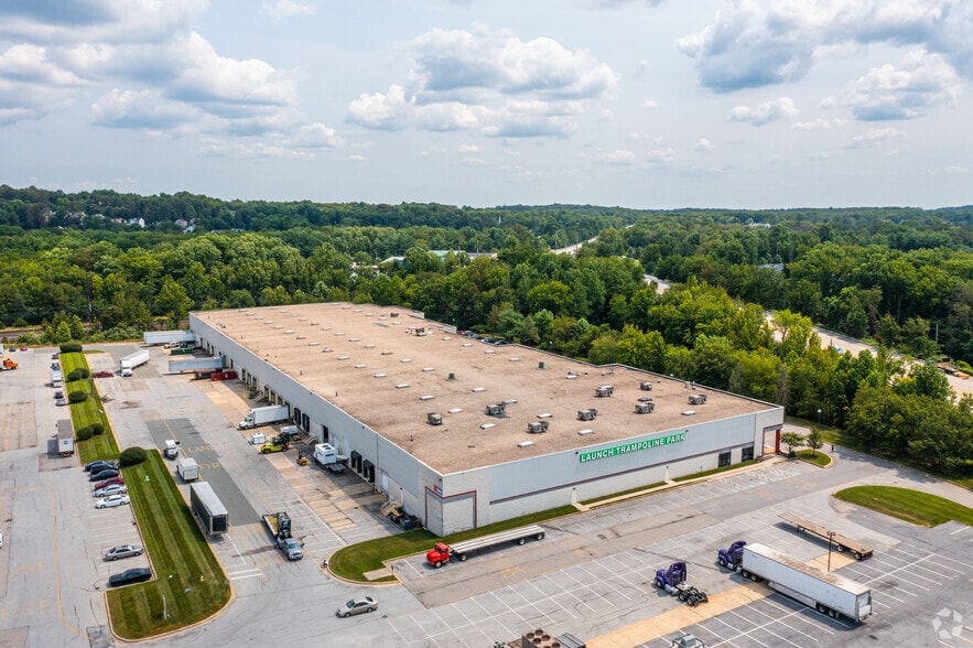 More Photos Of 500-514 Interchange Blvd, Newark Unknown For Lease