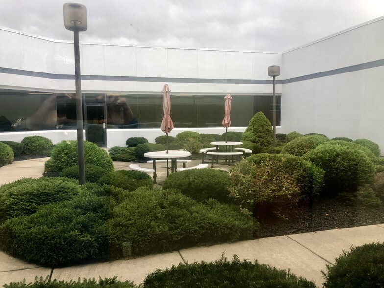 More Photos Of 27472 Schoenherr Rd, Warren Office For Sale