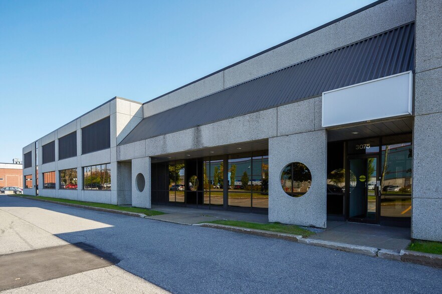 More Photos Of 3071-3075 Rue Louis-A.-Amos, Lachine Warehouse For Lease
