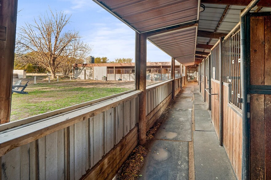 More Photos Of 8778 Arapahoe Rd, Boulder Horse Stables For Sale