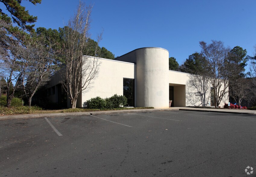 More Photos Of 3010 Anderson Dr, Raleigh Medical For Lease