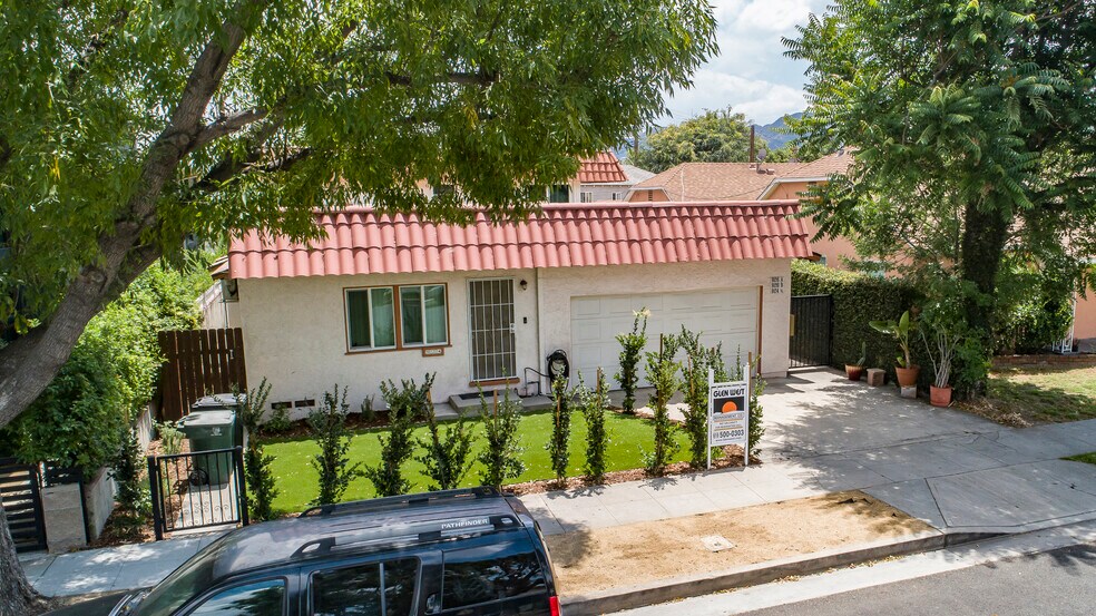 More Photos Of 924 W Clark Ave, Burbank Multifamily For Sale