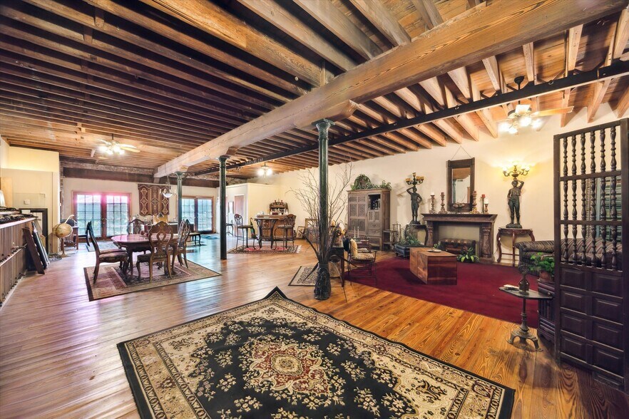 More Photos Of 210 Moody Ave, Galveston Storefront Retail Office For Sale