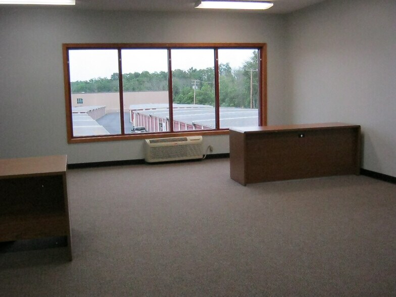 More Photos Of 8133 Easton Rd, Ottsville Self Storage For Lease