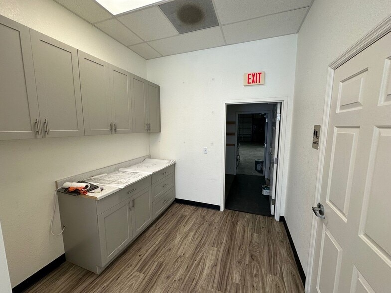 More Photos Of 188 Triple Diamond Blvd, Nokomis Warehouse For Sale