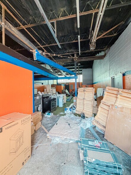 More Photos Of 4907 Butler St, Pittsburgh Light Manufacturing For Lease