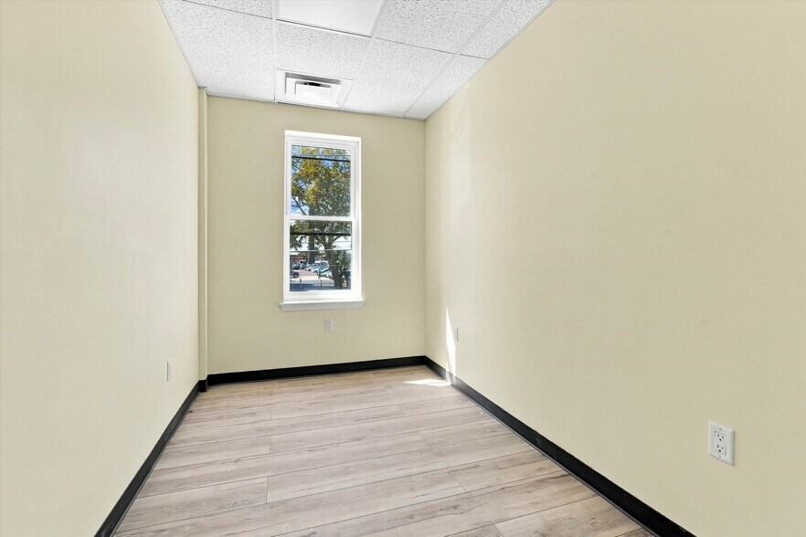 More Photos Of 119 E Lehigh Ave, Philadelphia Healthcare For Lease