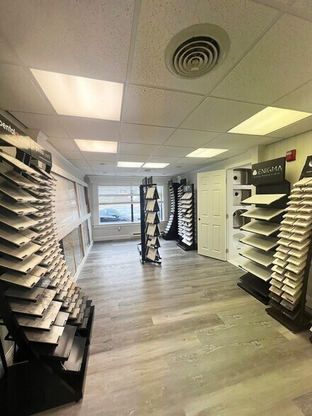 More Photos Of 3-11 Turnpike Rd, Southborough Storefront Retail Office For Lease