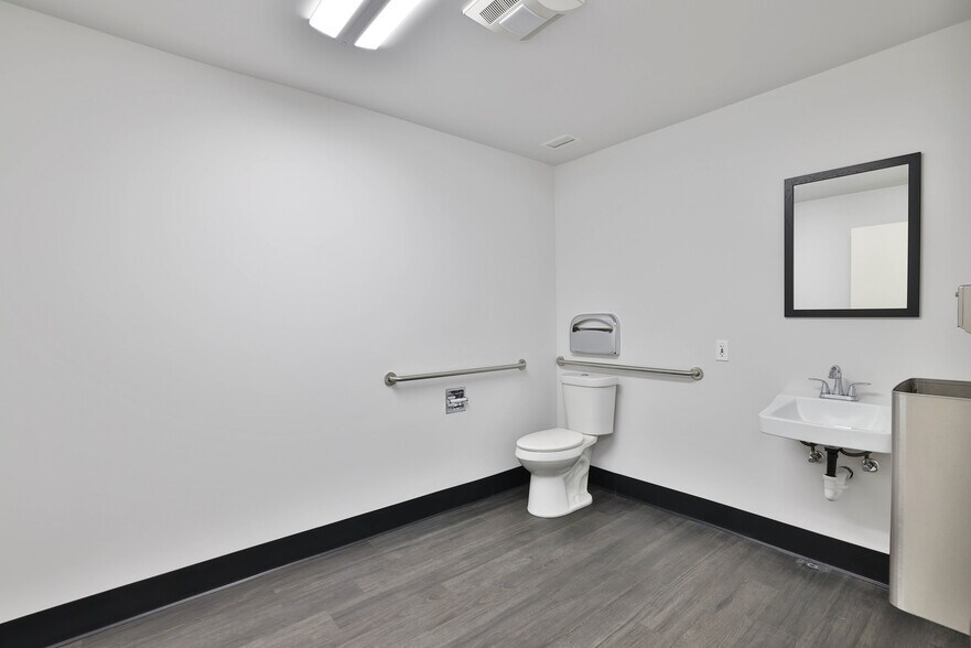 More Photos Of 2504 Samaritan Dr, San Jose Medical For Lease