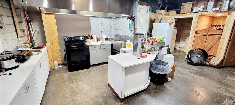 More Photos Of 86 3rd St, Moran Convenience Store For Sale